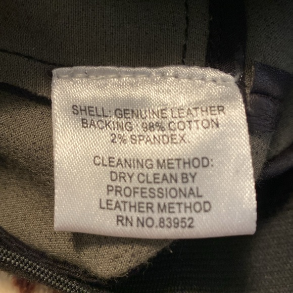 Leather Leggings by Neiman Marcus (Cusp) EUC Size XS - Picture 4 of 4